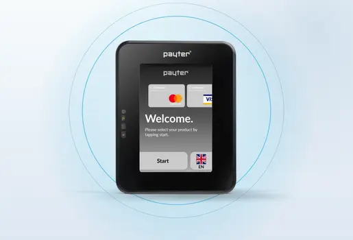 Payter Apollo Kartenterminal in Frontansicht mit Startbildschirm, vor hellem Hintergrund mit Kreisen in Payter-Blau