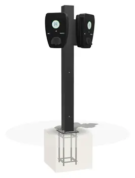 OnePole-Stele PRO 1500 DIN mit zwei angewinkelten Zaptec Pro Wallboxen auf Ankerrahmen, 3D-Ansicht